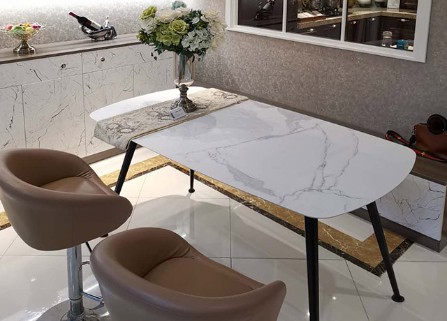 巖板餐桌面價(jià)格多少？巖板餐桌具有哪些特點(diǎn)呢？